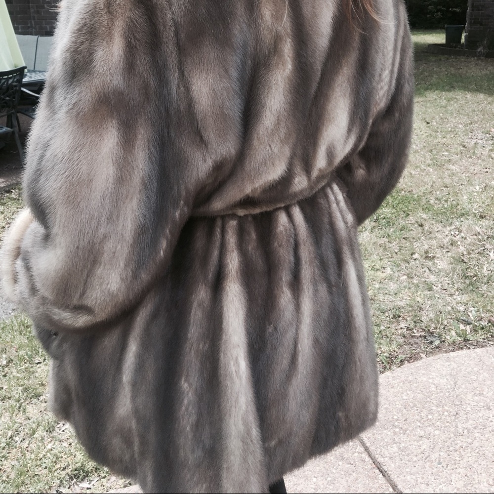 Saga Mink fur coat – Superb Quality (Rancher Mink).Pre-owned, in good condition